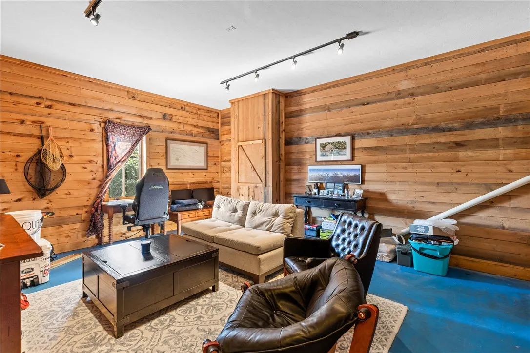Family room or potential 4th bedroom