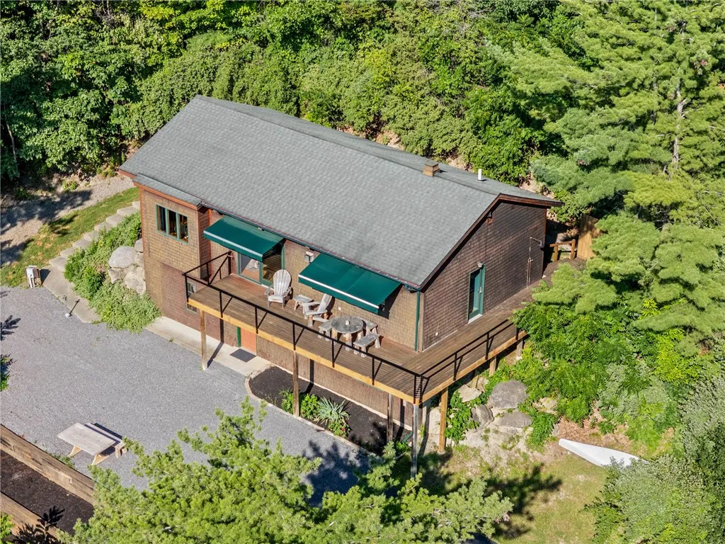 6218 Hawks Road, South Bristol, New York 14512, South Bristol, New York 14512, 3 Bedrooms Bedrooms, 6 Rooms Rooms,2 BathroomsBathrooms,Residential,For Sale,6218 Hawks Road, South Bristol, New York 14512,R1600536