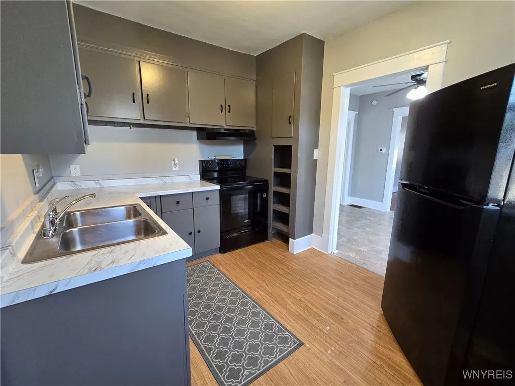 409 Hawley Street, Lockport City, New York 14094, Lockport City, New York 14094, 2 Bedrooms Bedrooms, 5 Rooms Rooms,1 BathroomBathrooms,Residential Lease,For Rent,409 Hawley Street, Lockport City, New York 14094,B1625461