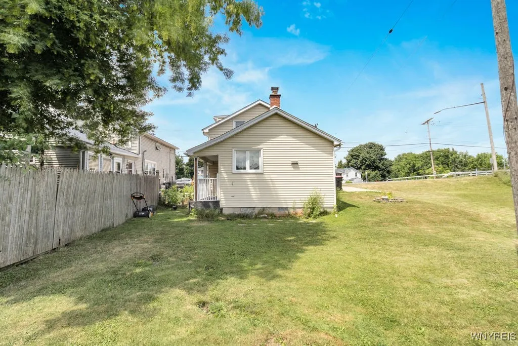 30 Aurora Street, Lancaster, New York 14086, Lancaster, New York 14086, 3 Bedrooms Bedrooms, 6 Rooms Rooms,1 BathroomBathrooms,Residential,For Sale,30 Aurora Street, Lancaster, New York 14086,B1625106