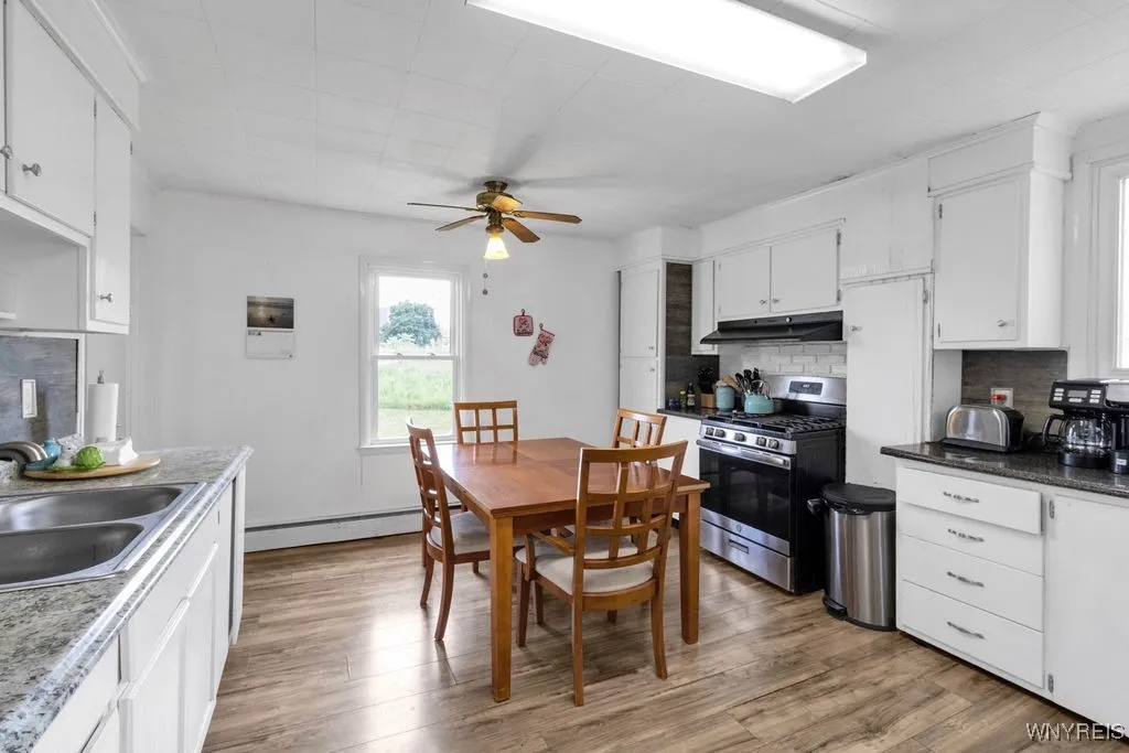 30 Aurora Street, Lancaster, New York 14086, Lancaster, New York 14086, 3 Bedrooms Bedrooms, 6 Rooms Rooms,1 BathroomBathrooms,Residential,For Sale,30 Aurora Street, Lancaster, New York 14086,B1625106