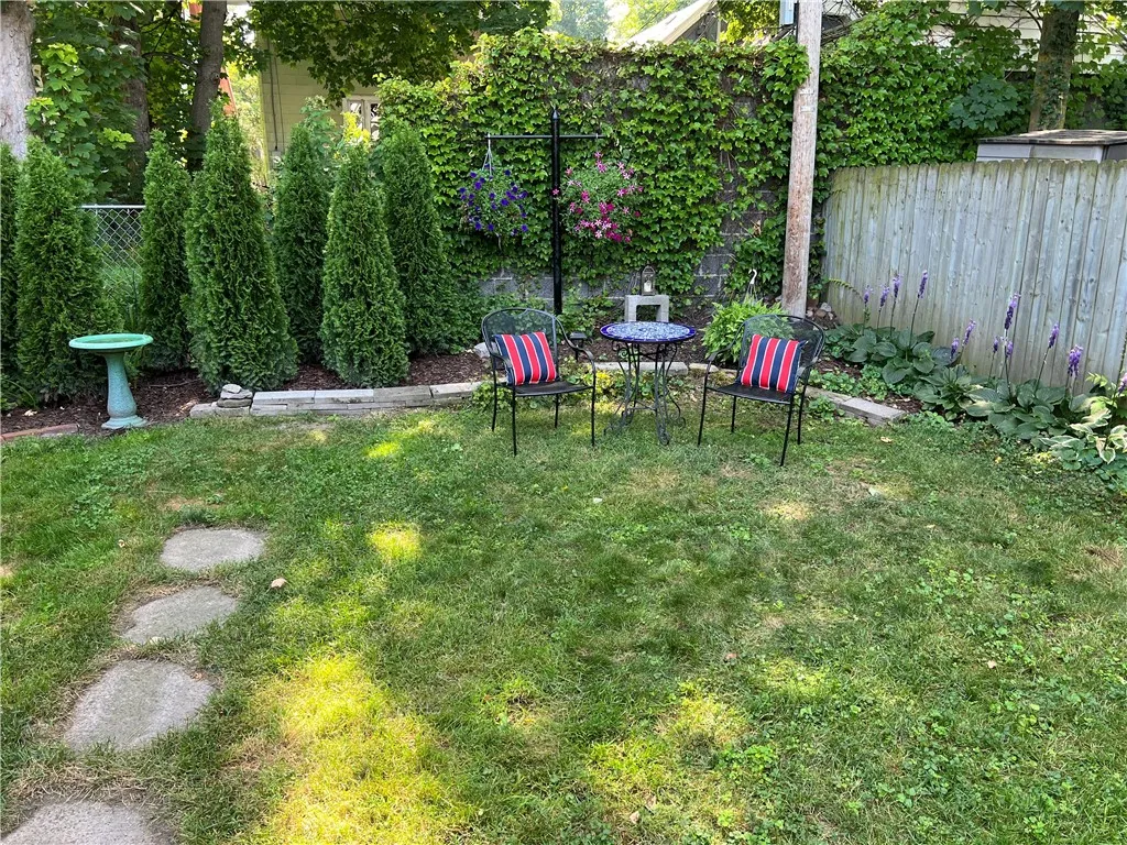 76 Diem Street, Rochester, New York 14620, Rochester, New York 14620, 2 Bedrooms Bedrooms, 5 Rooms Rooms,1 BathroomBathrooms,Residential,For Sale,76 Diem Street, Rochester, New York 14620,R1624130