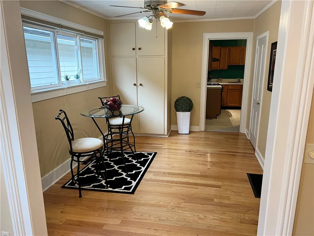 76 Diem Street, Rochester, New York 14620, Rochester, New York 14620, 2 Bedrooms Bedrooms, 5 Rooms Rooms,1 BathroomBathrooms,Residential,For Sale,76 Diem Street, Rochester, New York 14620,R1624130