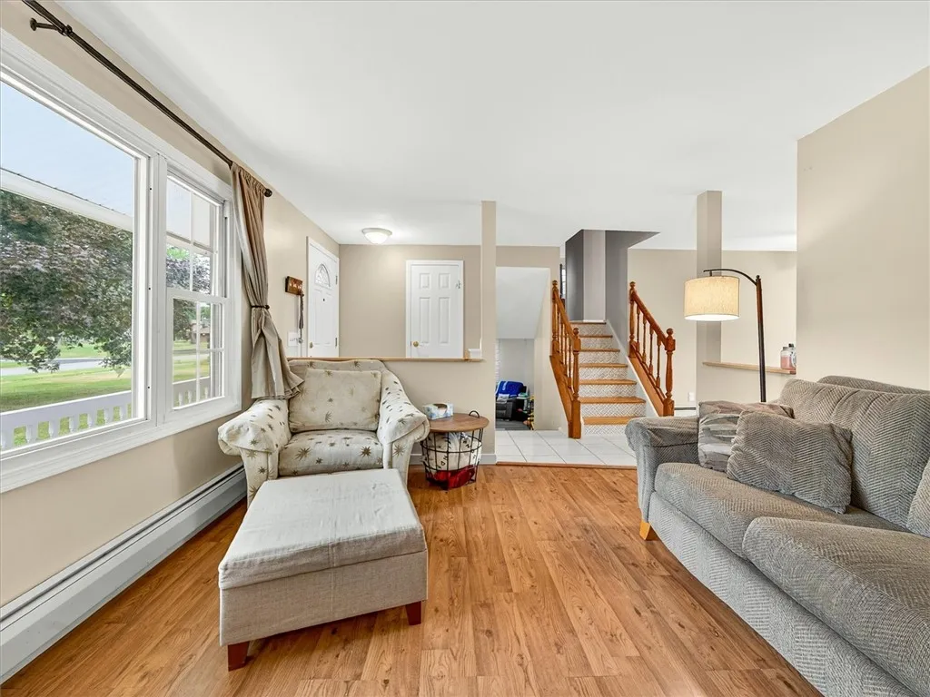 30 Hemlock Woods Lane, Greece, New York 14615, Greece, New York 14615, 4 Bedrooms Bedrooms, 7 Rooms Rooms,1 BathroomBathrooms,Residential,For Sale,30 Hemlock Woods Lane, Greece, New York 14615,R1625466
