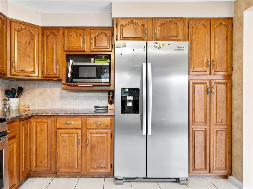 30 Hemlock Woods Lane, Greece, New York 14615, Greece, New York 14615, 4 Bedrooms Bedrooms, 7 Rooms Rooms,1 BathroomBathrooms,Residential,For Sale,30 Hemlock Woods Lane, Greece, New York 14615,R1625466