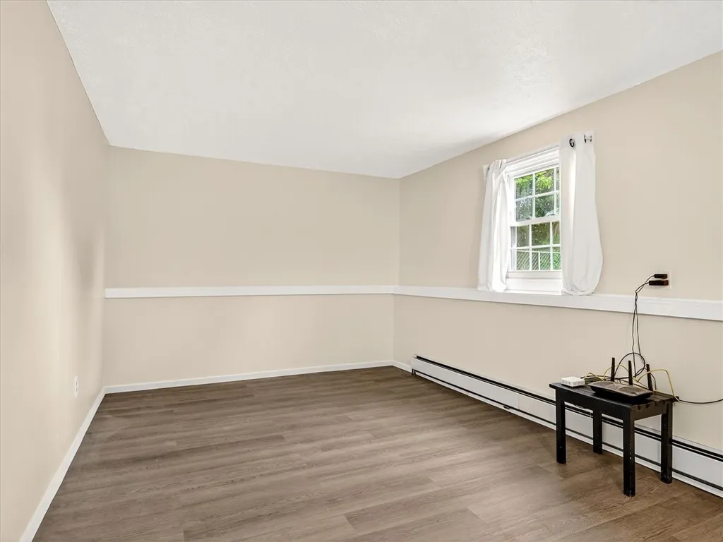30 Hemlock Woods Lane, Greece, New York 14615, Greece, New York 14615, 4 Bedrooms Bedrooms, 7 Rooms Rooms,1 BathroomBathrooms,Residential,For Sale,30 Hemlock Woods Lane, Greece, New York 14615,R1625466