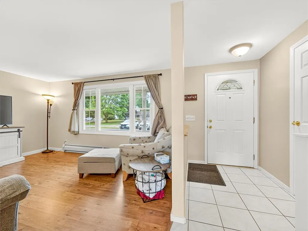 30 Hemlock Woods Lane, Greece, New York 14615, Greece, New York 14615, 4 Bedrooms Bedrooms, 7 Rooms Rooms,1 BathroomBathrooms,Residential,For Sale,30 Hemlock Woods Lane, Greece, New York 14615,R1625466