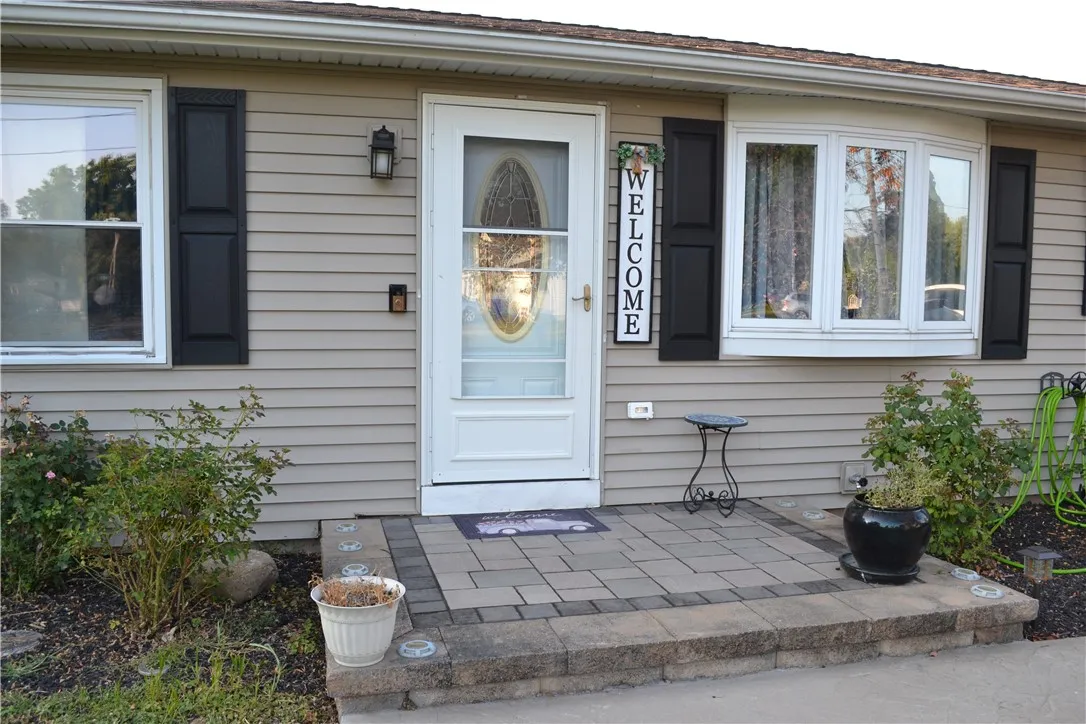 104 Doerun Drive, Greece, New York 14626, Greece, New York 14626, 3 Bedrooms Bedrooms, 6 Rooms Rooms,1 BathroomBathrooms,Residential,For Sale,104 Doerun Drive, Greece, New York 14626,R1625470