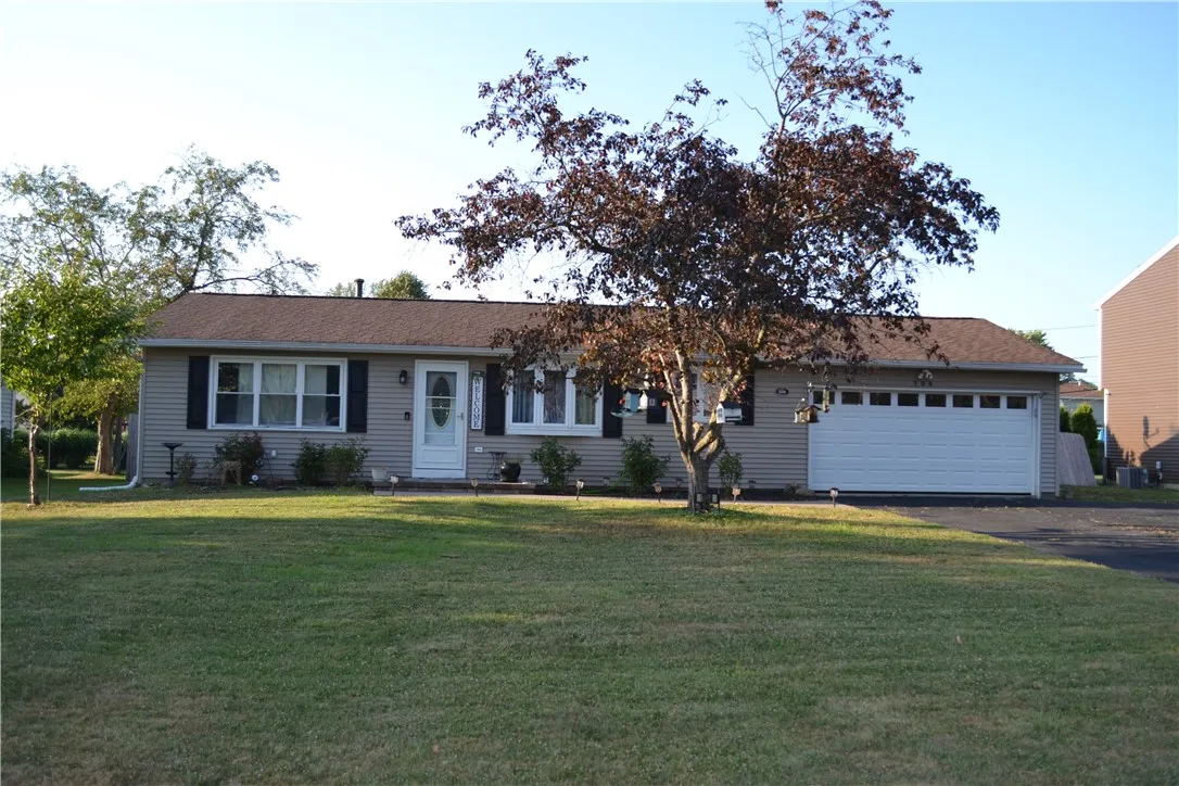 104 Doerun Drive, Greece, New York 14626, Greece, New York 14626, 3 Bedrooms Bedrooms, 6 Rooms Rooms,1 BathroomBathrooms,Residential,For Sale,104 Doerun Drive, Greece, New York 14626,R1625470