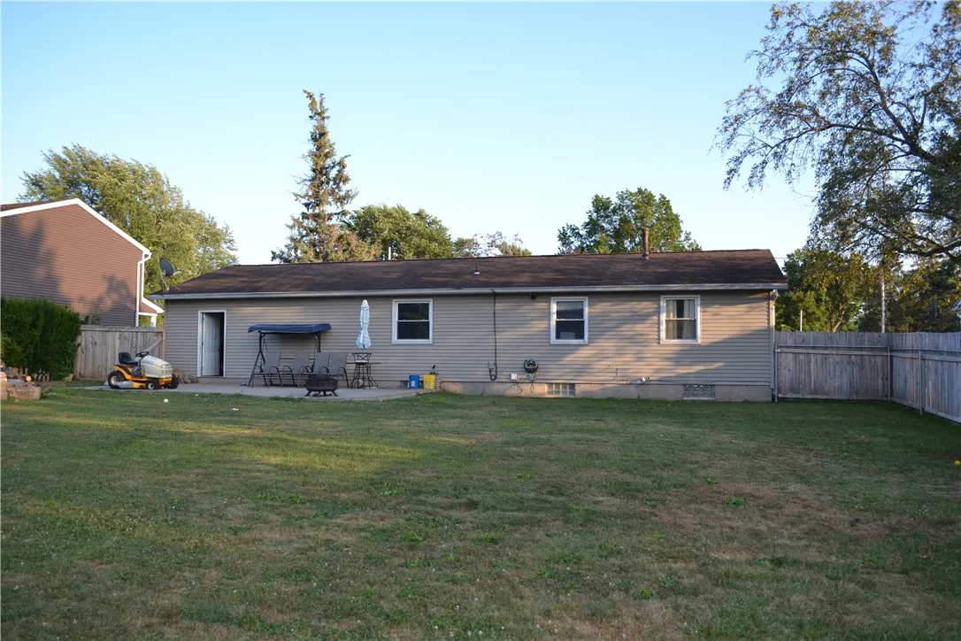 104 Doerun Drive, Greece, New York 14626, Greece, New York 14626, 3 Bedrooms Bedrooms, 6 Rooms Rooms,1 BathroomBathrooms,Residential,For Sale,104 Doerun Drive, Greece, New York 14626,R1625470