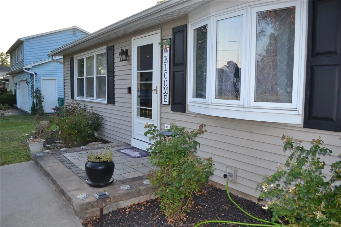 104 Doerun Drive, Greece, New York 14626, Greece, New York 14626, 3 Bedrooms Bedrooms, 6 Rooms Rooms,1 BathroomBathrooms,Residential,For Sale,104 Doerun Drive, Greece, New York 14626,R1625470