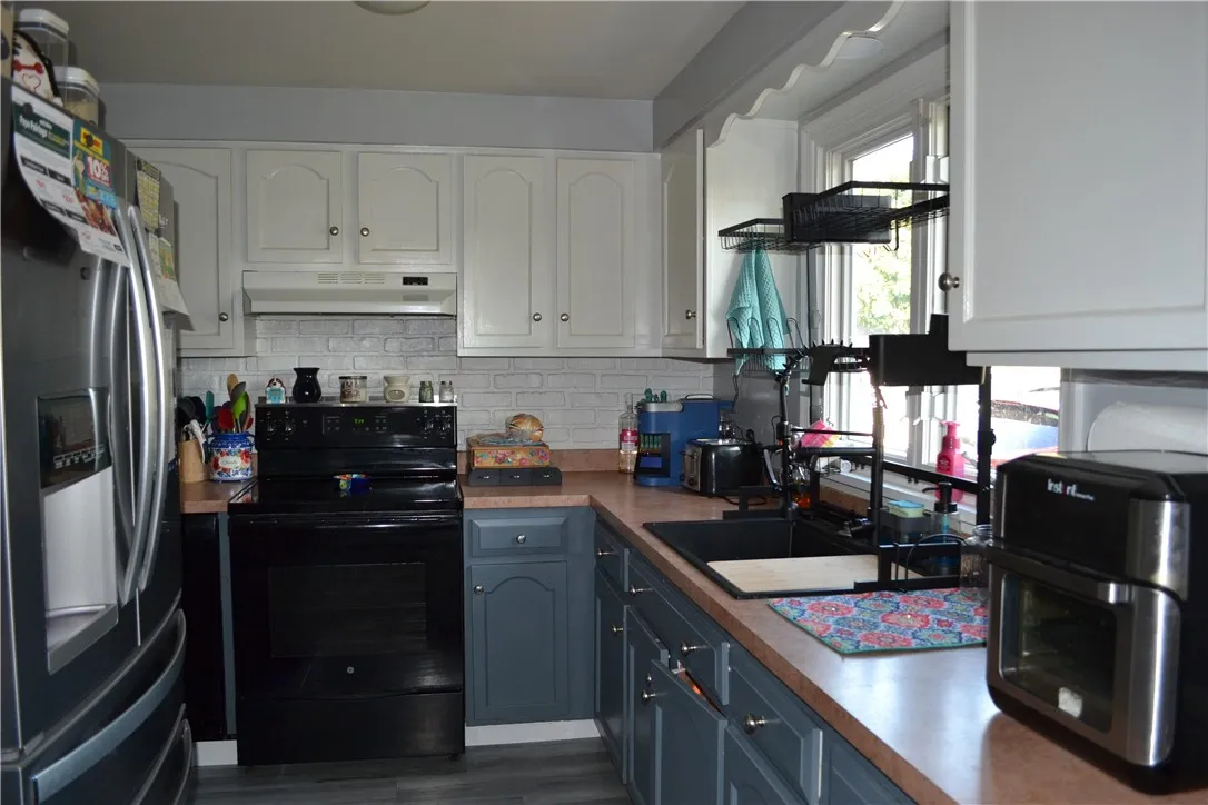 104 Doerun Drive, Greece, New York 14626, Greece, New York 14626, 3 Bedrooms Bedrooms, 6 Rooms Rooms,1 BathroomBathrooms,Residential,For Sale,104 Doerun Drive, Greece, New York 14626,R1625470