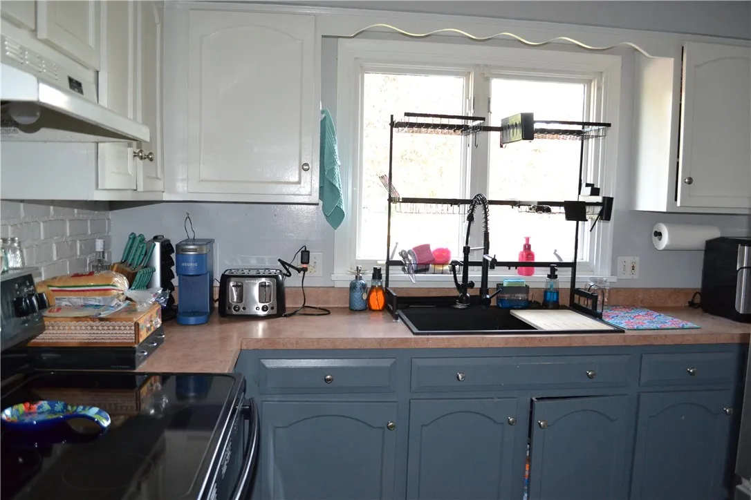 104 Doerun Drive, Greece, New York 14626, Greece, New York 14626, 3 Bedrooms Bedrooms, 6 Rooms Rooms,1 BathroomBathrooms,Residential,For Sale,104 Doerun Drive, Greece, New York 14626,R1625470