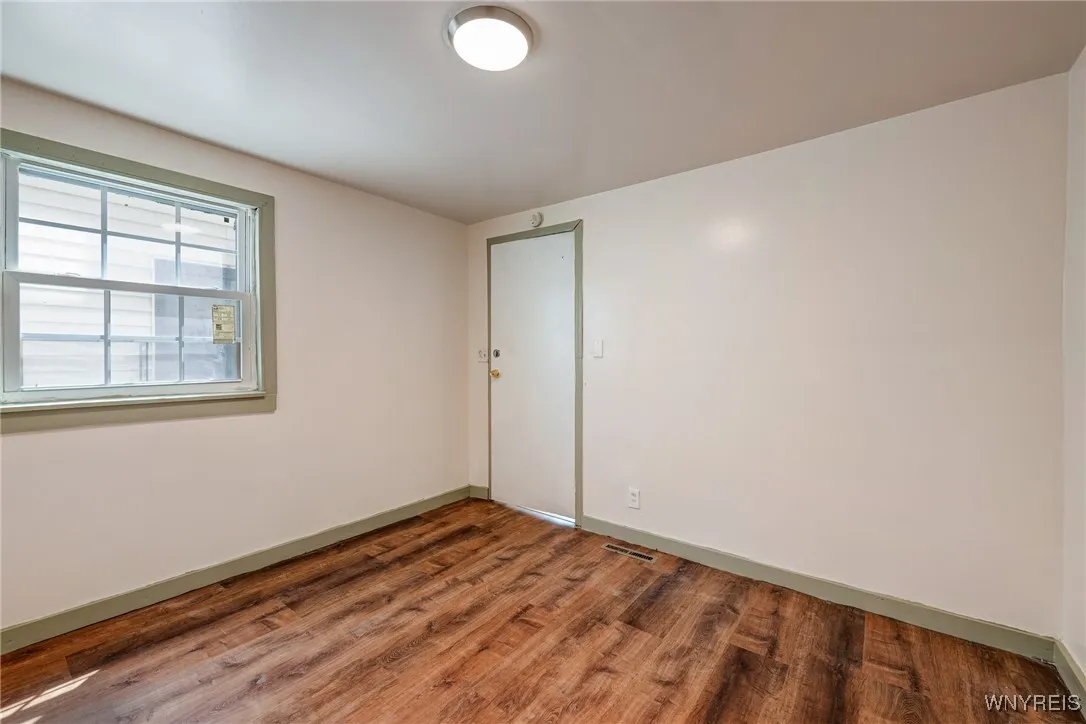 57 Briscoe Avenue, Buffalo, New York 14211, Buffalo, New York 14211, 3 Bedrooms Bedrooms, 6 Rooms Rooms,3 BathroomsBathrooms,Residential,For Sale,57 Briscoe Avenue, Buffalo, New York 14211,B1625471