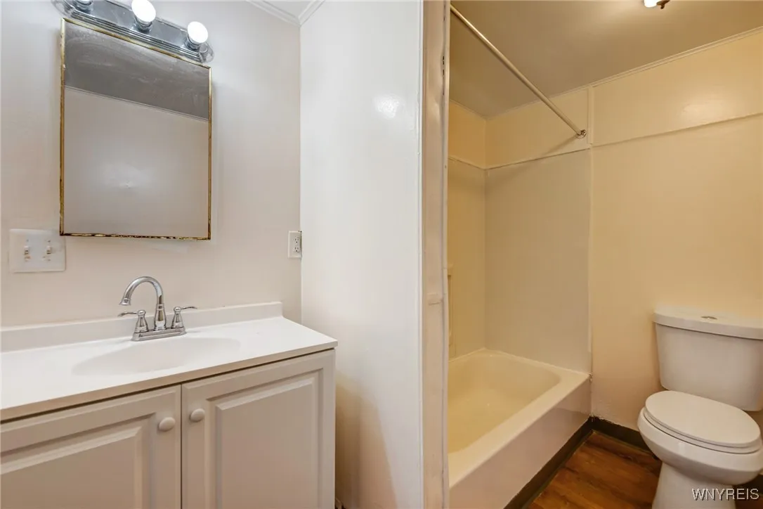 57 Briscoe Avenue, Buffalo, New York 14211, Buffalo, New York 14211, 3 Bedrooms Bedrooms, 6 Rooms Rooms,3 BathroomsBathrooms,Residential,For Sale,57 Briscoe Avenue, Buffalo, New York 14211,B1625471