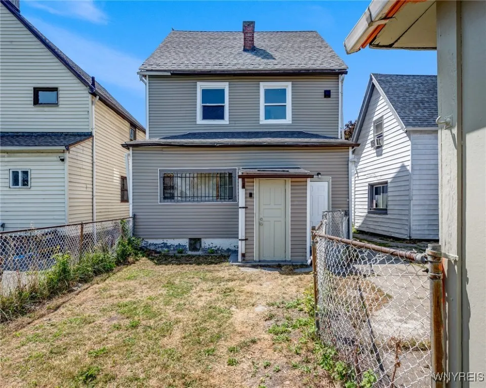 57 Briscoe Avenue, Buffalo, New York 14211, Buffalo, New York 14211, 3 Bedrooms Bedrooms, 6 Rooms Rooms,3 BathroomsBathrooms,Residential,For Sale,57 Briscoe Avenue, Buffalo, New York 14211,B1625471