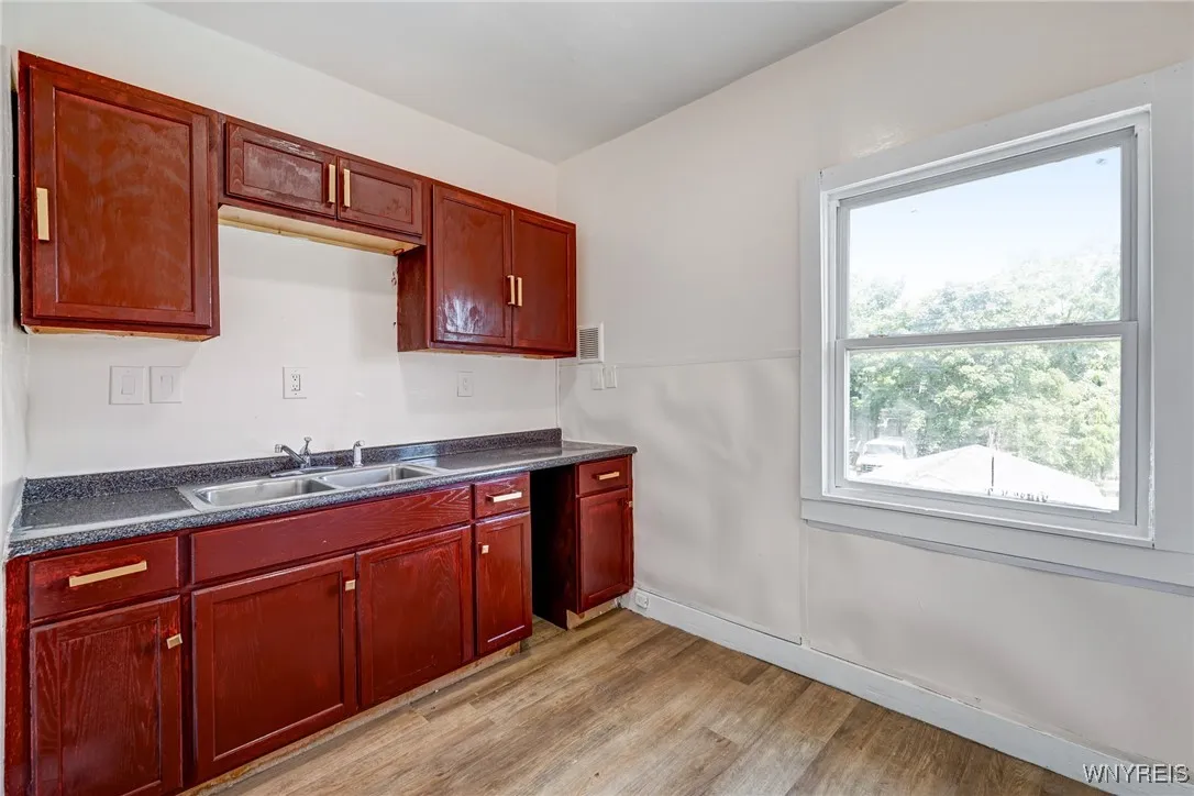 57 Briscoe Avenue, Buffalo, New York 14211, Buffalo, New York 14211, 3 Bedrooms Bedrooms, 6 Rooms Rooms,3 BathroomsBathrooms,Residential,For Sale,57 Briscoe Avenue, Buffalo, New York 14211,B1625471
