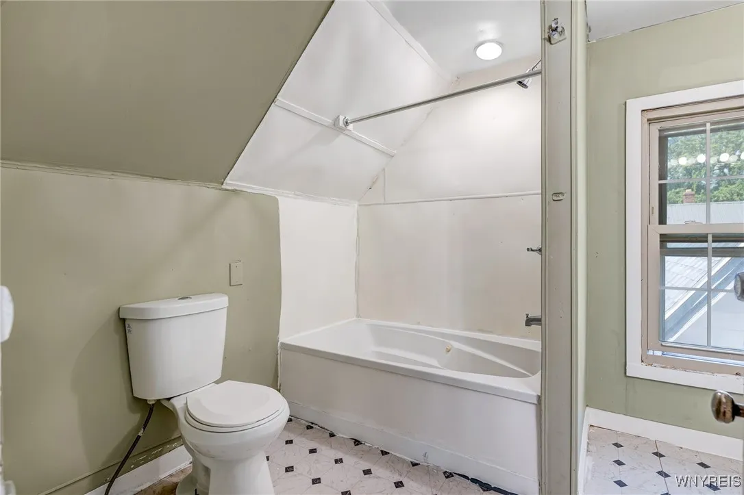 57 Briscoe Avenue, Buffalo, New York 14211, Buffalo, New York 14211, 3 Bedrooms Bedrooms, 6 Rooms Rooms,3 BathroomsBathrooms,Residential,For Sale,57 Briscoe Avenue, Buffalo, New York 14211,B1625471