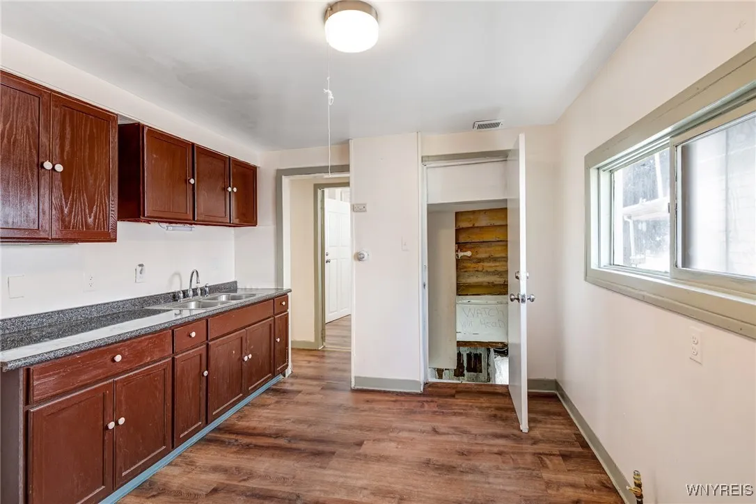 57 Briscoe Avenue, Buffalo, New York 14211, Buffalo, New York 14211, 3 Bedrooms Bedrooms, 6 Rooms Rooms,3 BathroomsBathrooms,Residential,For Sale,57 Briscoe Avenue, Buffalo, New York 14211,B1625471