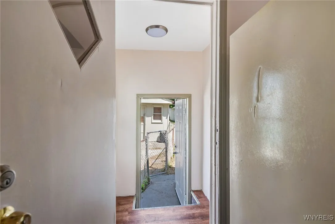 57 Briscoe Avenue, Buffalo, New York 14211, Buffalo, New York 14211, 3 Bedrooms Bedrooms, 6 Rooms Rooms,3 BathroomsBathrooms,Residential,For Sale,57 Briscoe Avenue, Buffalo, New York 14211,B1625471