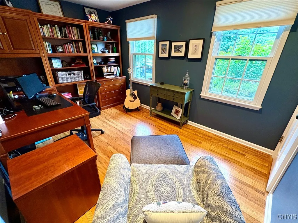 Furniture will stay if the buyer would​​‌​​​​‌​​‌‌​‌‌​​​‌‌​‌​‌​‌​​​‌​​ like.