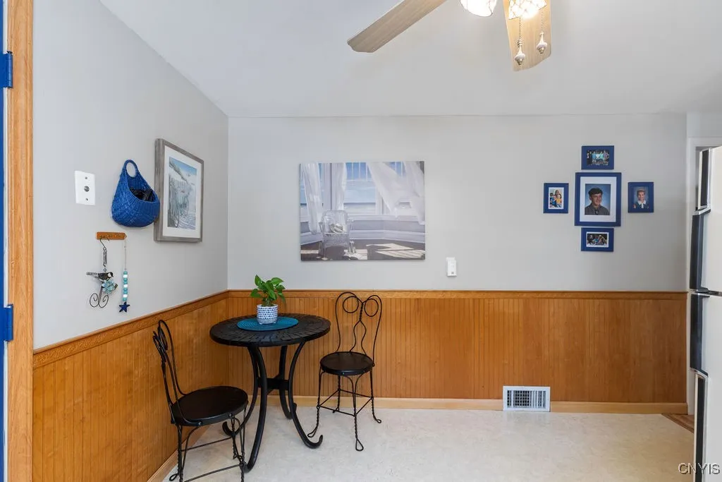 104 Beverly Drive, Camillus, New York 13219, Camillus, New York 13219, 4 Bedrooms Bedrooms, 6 Rooms Rooms,2 BathroomsBathrooms,Residential,For Sale,104 Beverly Drive, Camillus, New York 13219,S1620731
