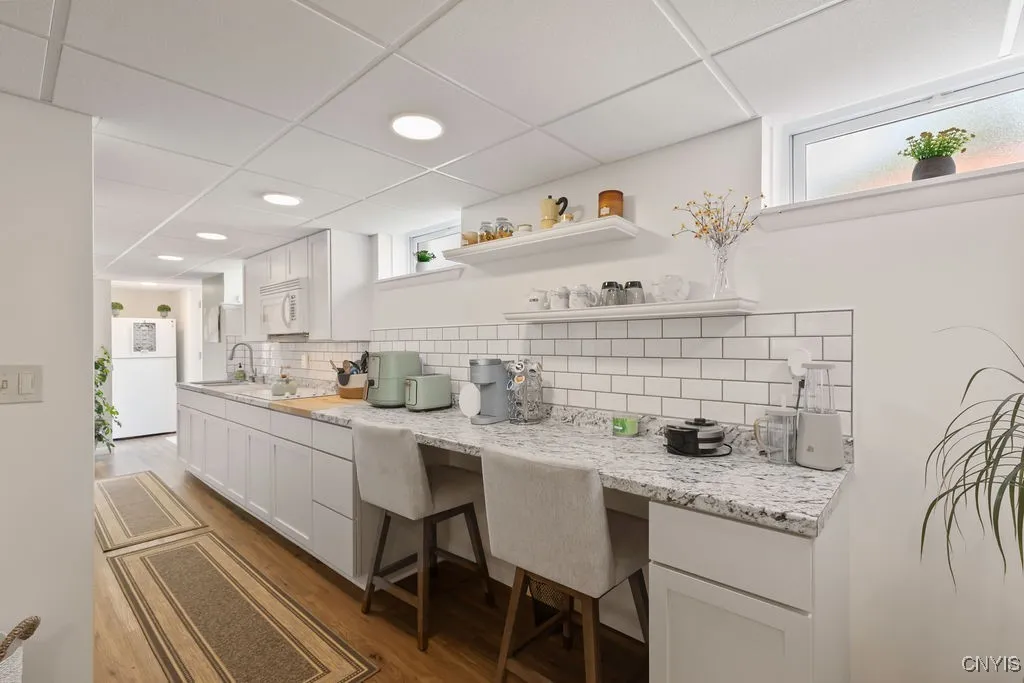 104 Beverly Drive, Camillus, New York 13219, Camillus, New York 13219, 4 Bedrooms Bedrooms, 6 Rooms Rooms,2 BathroomsBathrooms,Residential,For Sale,104 Beverly Drive, Camillus, New York 13219,S1620731