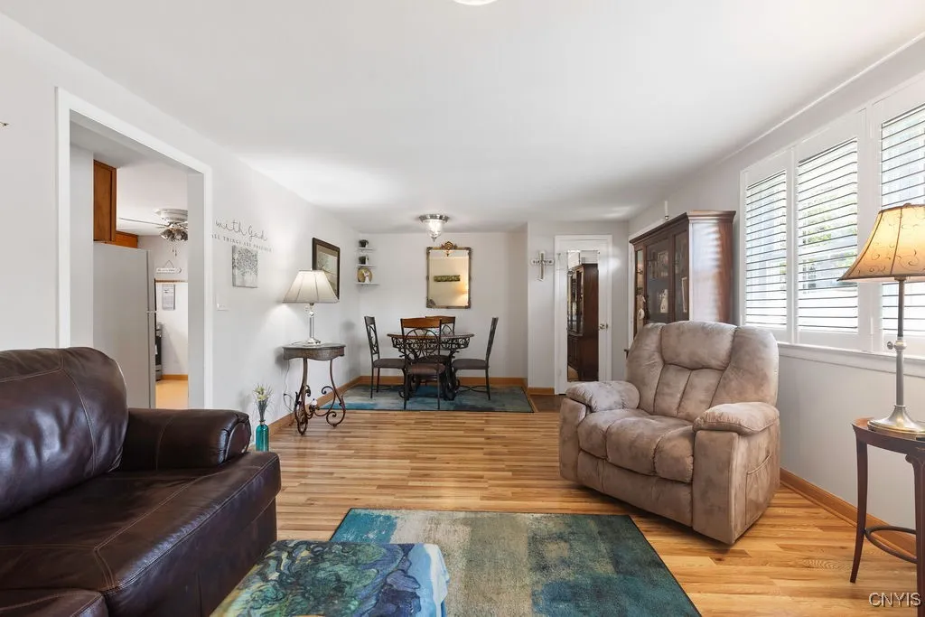 104 Beverly Drive, Camillus, New York 13219, Camillus, New York 13219, 4 Bedrooms Bedrooms, 6 Rooms Rooms,2 BathroomsBathrooms,Residential,For Sale,104 Beverly Drive, Camillus, New York 13219,S1620731