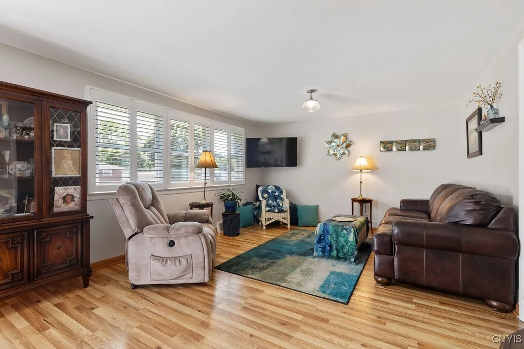 104 Beverly Drive, Camillus, New York 13219, Camillus, New York 13219, 4 Bedrooms Bedrooms, 6 Rooms Rooms,2 BathroomsBathrooms,Residential,For Sale,104 Beverly Drive, Camillus, New York 13219,S1620731