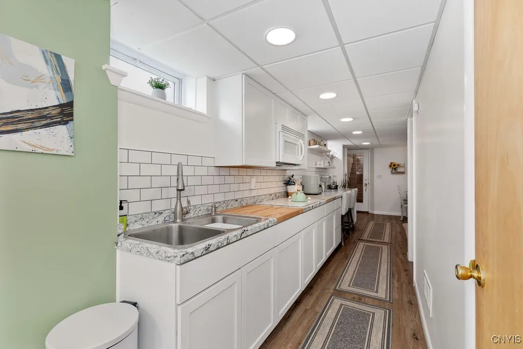 104 Beverly Drive, Camillus, New York 13219, Camillus, New York 13219, 4 Bedrooms Bedrooms, 6 Rooms Rooms,2 BathroomsBathrooms,Residential,For Sale,104 Beverly Drive, Camillus, New York 13219,S1620731