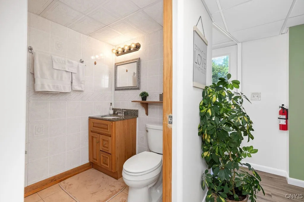 104 Beverly Drive, Camillus, New York 13219, Camillus, New York 13219, 4 Bedrooms Bedrooms, 6 Rooms Rooms,2 BathroomsBathrooms,Residential,For Sale,104 Beverly Drive, Camillus, New York 13219,S1620731
