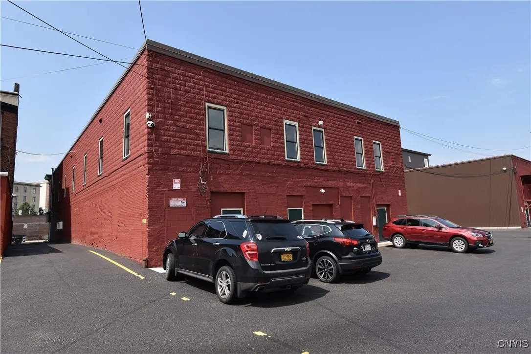 152 Court 1, Watertown City, New York 13601, Watertown City, New York 13601, 1 Bedroom Bedrooms, 3 Rooms Rooms,1 BathroomBathrooms,Residential Lease,For Rent,152 Court 1, Watertown City, New York 13601,S1625476