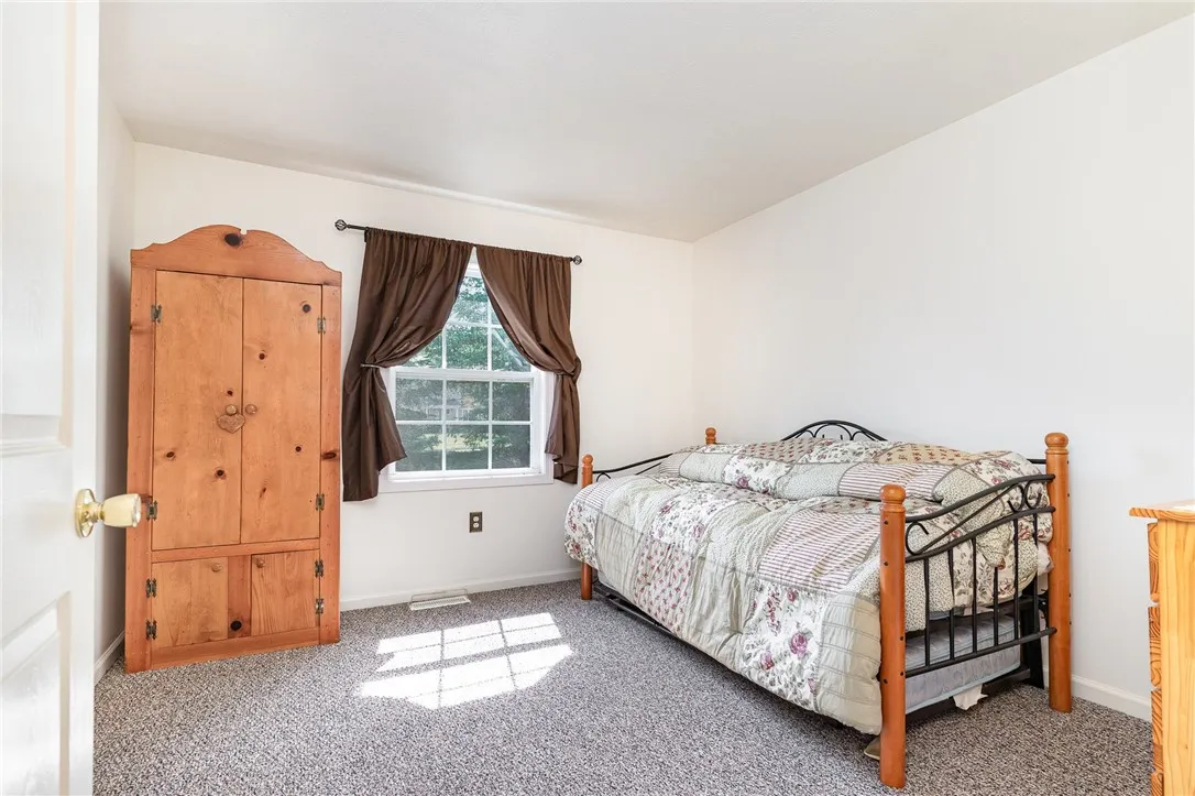 222 Rayfield Cir, Webster, New York 14580, Webster, New York 14580, 2 Bedrooms Bedrooms, 5 Rooms Rooms,2 BathroomsBathrooms,Residential,For Sale,222 Rayfield Cir, Webster, New York 14580,R1625226