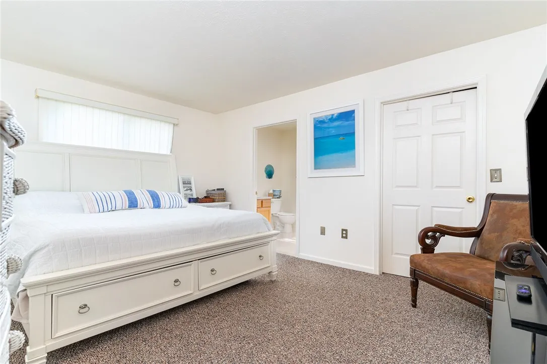 222 Rayfield Cir, Webster, New York 14580, Webster, New York 14580, 2 Bedrooms Bedrooms, 5 Rooms Rooms,2 BathroomsBathrooms,Residential,For Sale,222 Rayfield Cir, Webster, New York 14580,R1625226