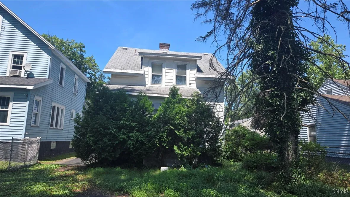 120 Maplewood Avenue, Syracuse, New York 13205, Syracuse, New York 13205, 3 Bedrooms Bedrooms, 5 Rooms Rooms,1 BathroomBathrooms,Residential,For Sale,120 Maplewood Avenue, Syracuse, New York 13205,S1625443