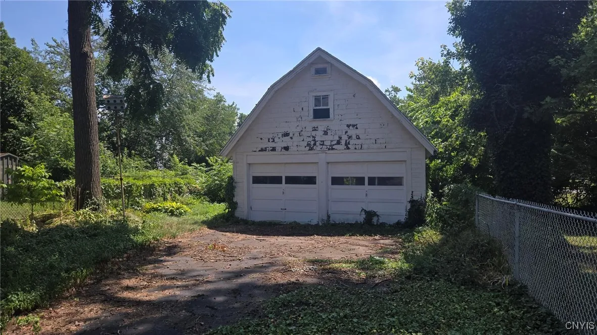 120 Maplewood Avenue, Syracuse, New York 13205, Syracuse, New York 13205, 3 Bedrooms Bedrooms, 5 Rooms Rooms,1 BathroomBathrooms,Residential,For Sale,120 Maplewood Avenue, Syracuse, New York 13205,S1625443