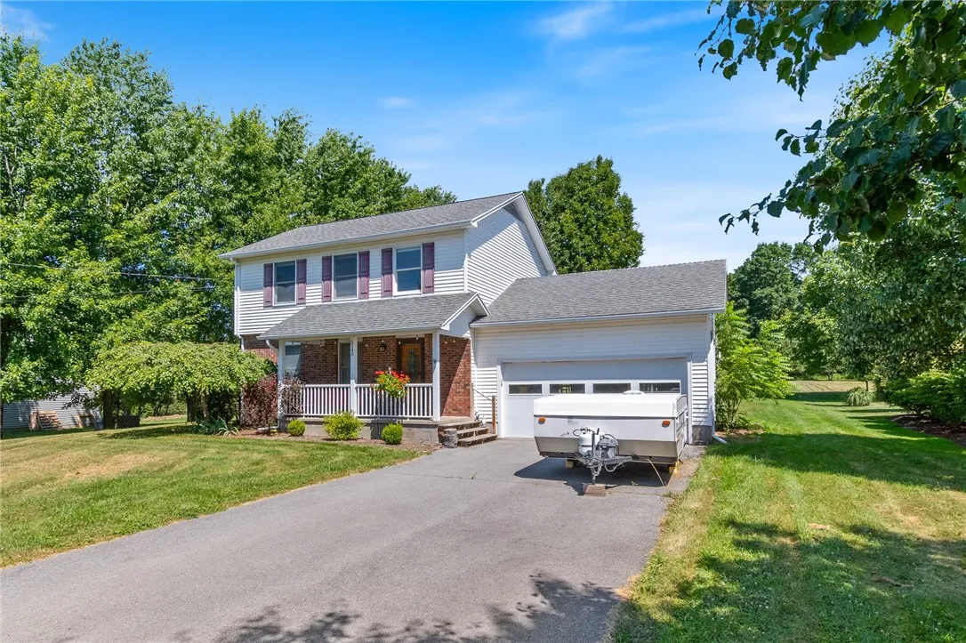 5240 Nott Road, Canandaigua Town, New York 14424, Canandaigua Town, New York 14424, 3 Bedrooms Bedrooms, 9 Rooms Rooms,1 BathroomBathrooms,Residential,For Sale,5240 Nott Road, Canandaigua Town, New York 14424,R1623127