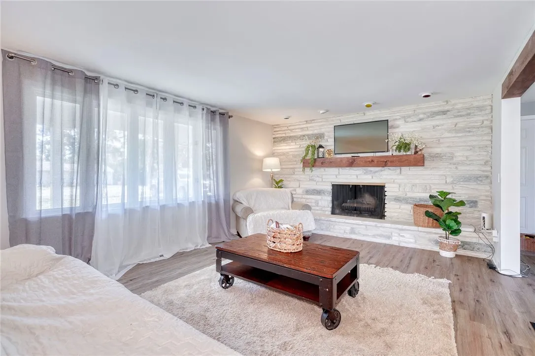 1019 Hinchey Road, Gates, New York 14624, Gates, New York 14624, 3 Bedrooms Bedrooms, 6 Rooms Rooms,2 BathroomsBathrooms,Residential,For Sale,1019 Hinchey Road, Gates, New York 14624,R1623244