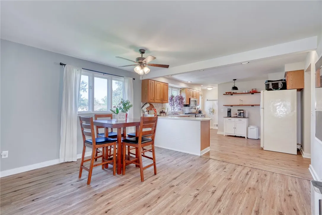 1019 Hinchey Road, Gates, New York 14624, Gates, New York 14624, 3 Bedrooms Bedrooms, 6 Rooms Rooms,2 BathroomsBathrooms,Residential,For Sale,1019 Hinchey Road, Gates, New York 14624,R1623244