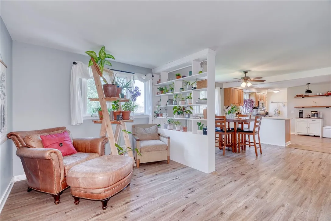 1019 Hinchey Road, Gates, New York 14624, Gates, New York 14624, 3 Bedrooms Bedrooms, 6 Rooms Rooms,2 BathroomsBathrooms,Residential,For Sale,1019 Hinchey Road, Gates, New York 14624,R1623244