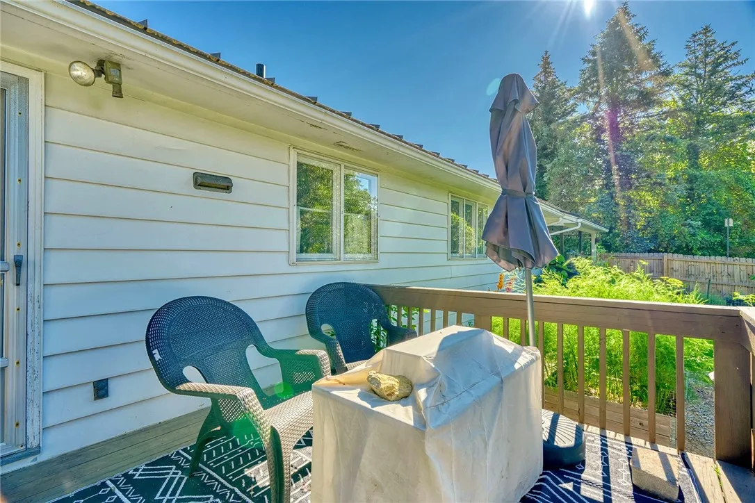1019 Hinchey Road, Gates, New York 14624, Gates, New York 14624, 3 Bedrooms Bedrooms, 6 Rooms Rooms,2 BathroomsBathrooms,Residential,For Sale,1019 Hinchey Road, Gates, New York 14624,R1623244