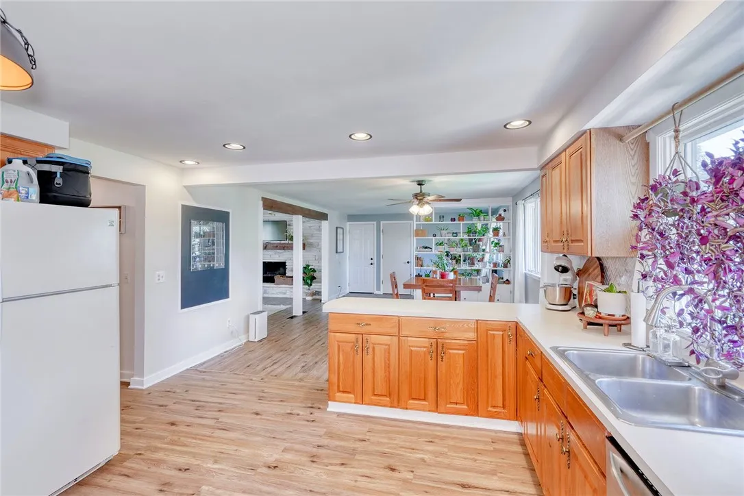 1019 Hinchey Road, Gates, New York 14624, Gates, New York 14624, 3 Bedrooms Bedrooms, 6 Rooms Rooms,2 BathroomsBathrooms,Residential,For Sale,1019 Hinchey Road, Gates, New York 14624,R1623244
