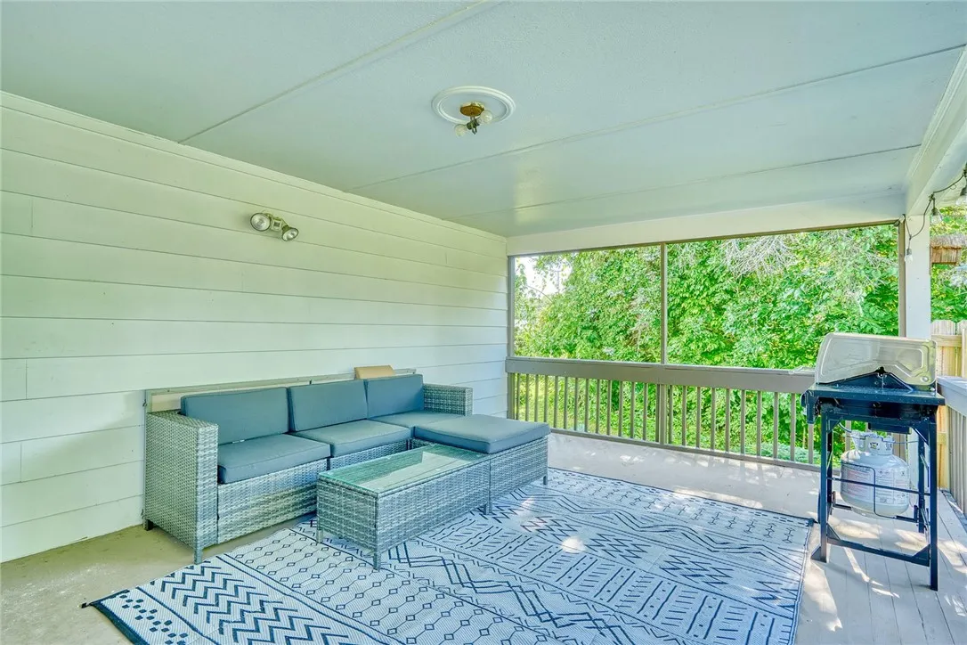 1019 Hinchey Road, Gates, New York 14624, Gates, New York 14624, 3 Bedrooms Bedrooms, 6 Rooms Rooms,2 BathroomsBathrooms,Residential,For Sale,1019 Hinchey Road, Gates, New York 14624,R1623244
