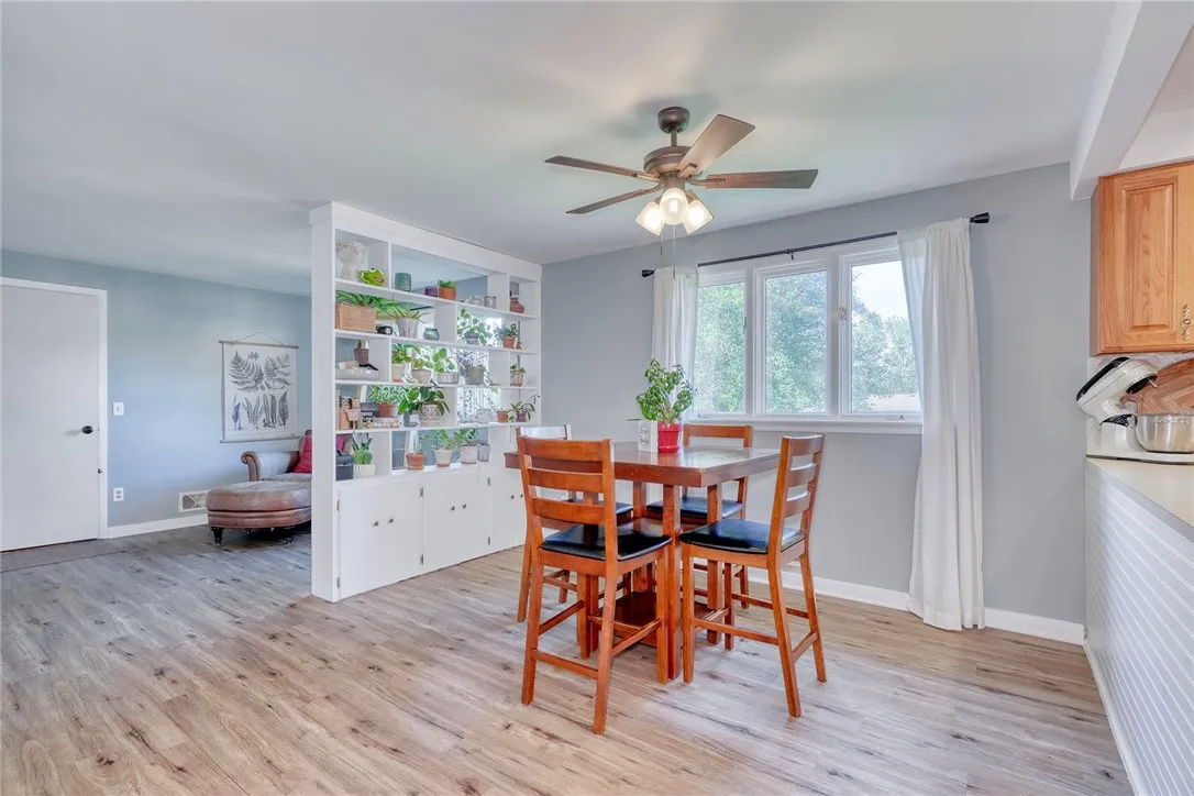 1019 Hinchey Road, Gates, New York 14624, Gates, New York 14624, 3 Bedrooms Bedrooms, 6 Rooms Rooms,2 BathroomsBathrooms,Residential,For Sale,1019 Hinchey Road, Gates, New York 14624,R1623244