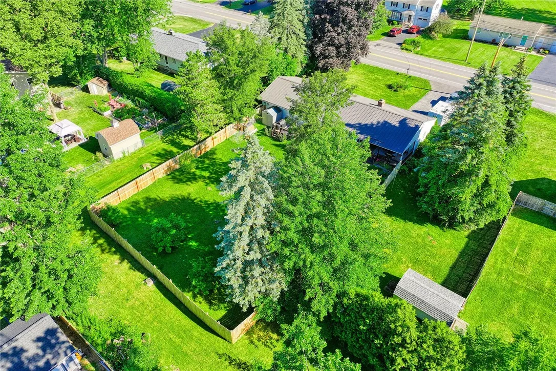1019 Hinchey Road, Gates, New York 14624, Gates, New York 14624, 3 Bedrooms Bedrooms, 6 Rooms Rooms,2 BathroomsBathrooms,Residential,For Sale,1019 Hinchey Road, Gates, New York 14624,R1623244