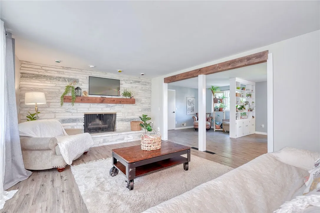 1019 Hinchey Road, Gates, New York 14624, Gates, New York 14624, 3 Bedrooms Bedrooms, 6 Rooms Rooms,2 BathroomsBathrooms,Residential,For Sale,1019 Hinchey Road, Gates, New York 14624,R1623244
