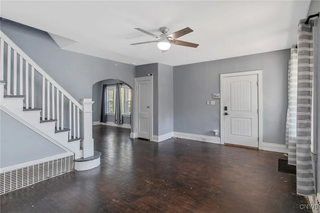 124 Cumberland Avenue, Syracuse, New York 13210, Syracuse, New York 13210, 4 Bedrooms Bedrooms, 9 Rooms Rooms,1 BathroomBathrooms,Residential,For Sale,124 Cumberland Avenue, Syracuse, New York 13210,S1625381