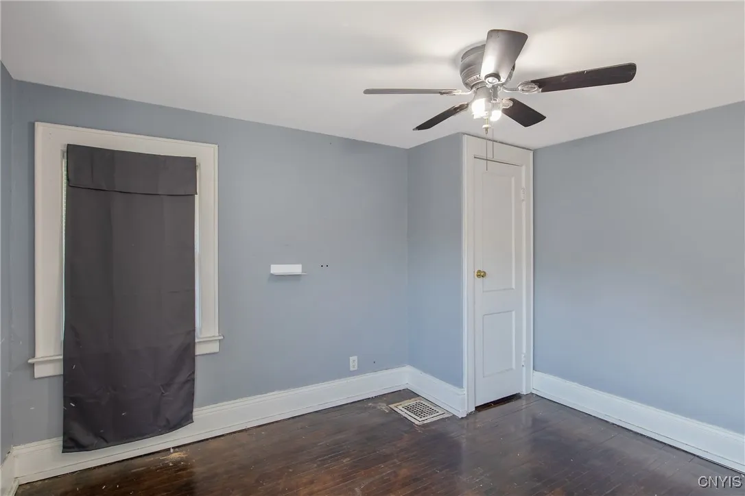 124 Cumberland Avenue, Syracuse, New York 13210, Syracuse, New York 13210, 4 Bedrooms Bedrooms, 9 Rooms Rooms,1 BathroomBathrooms,Residential,For Sale,124 Cumberland Avenue, Syracuse, New York 13210,S1625381