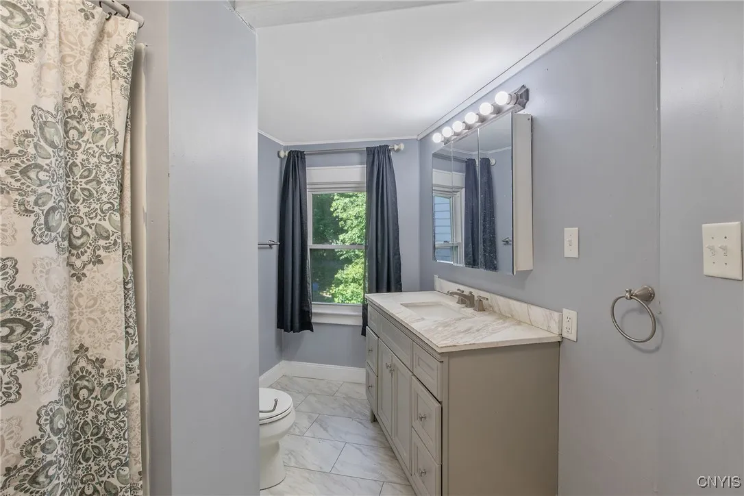 124 Cumberland Avenue, Syracuse, New York 13210, Syracuse, New York 13210, 4 Bedrooms Bedrooms, 9 Rooms Rooms,1 BathroomBathrooms,Residential,For Sale,124 Cumberland Avenue, Syracuse, New York 13210,S1625381