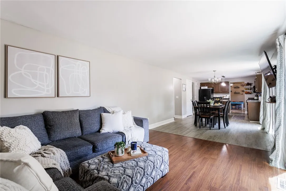 40 Hay Market Road, Chili, New York 14624, Chili, New York 14624, 4 Bedrooms Bedrooms, 8 Rooms Rooms,1 BathroomBathrooms,Residential,For Sale,40 Hay Market Road, Chili, New York 14624,R1625450
